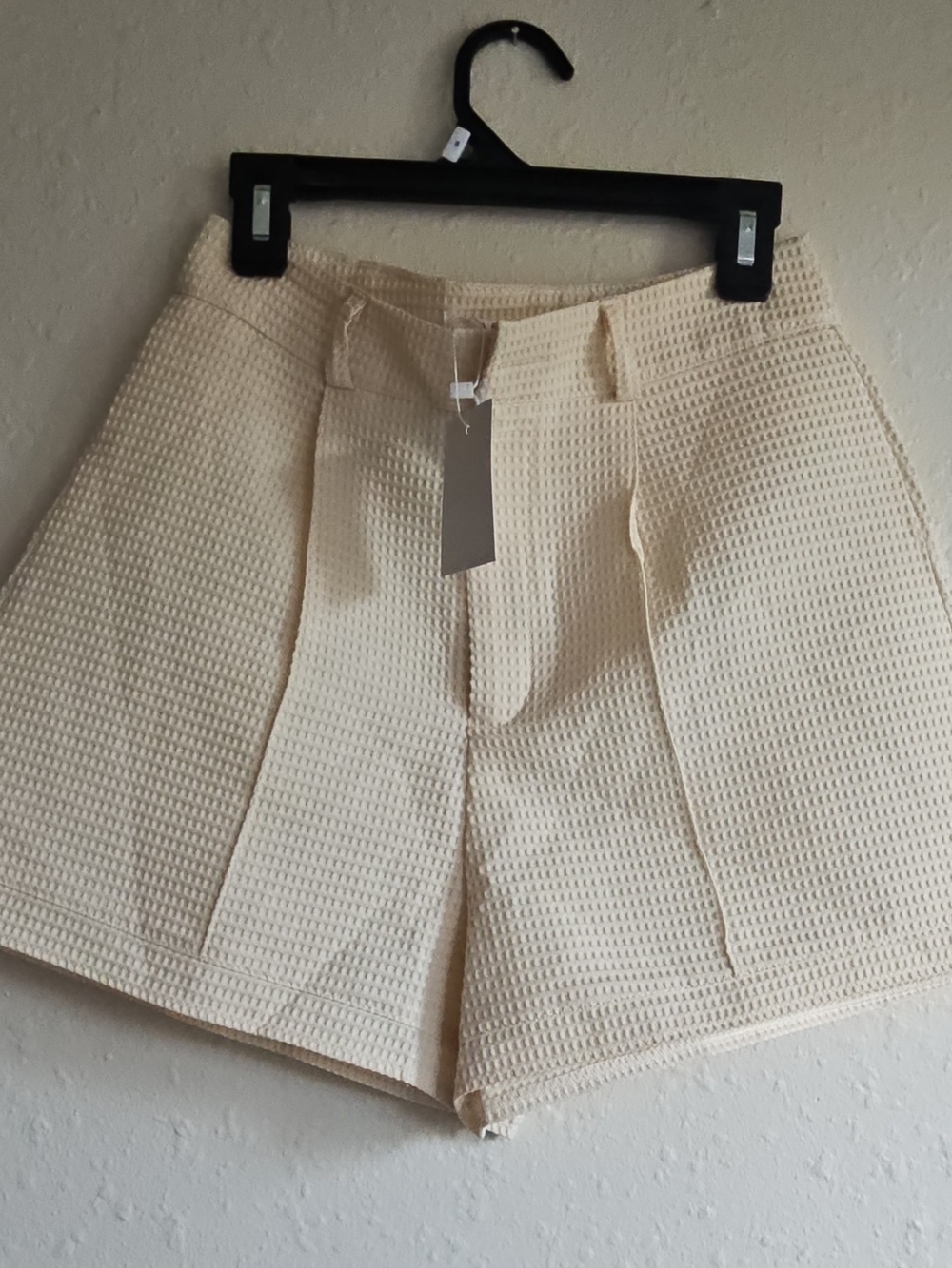 VM Cream High-Waist Waffle Knit Shorts